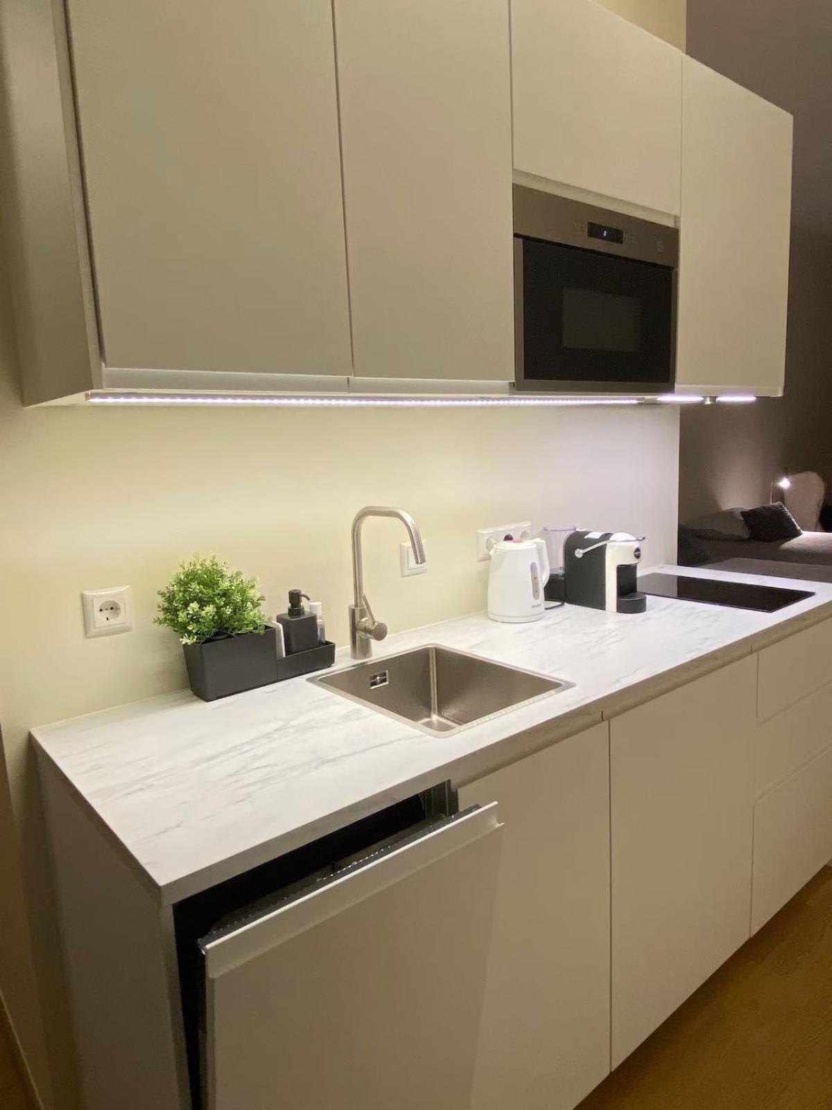Lovely Aisa | 2 Terraces Apartment *